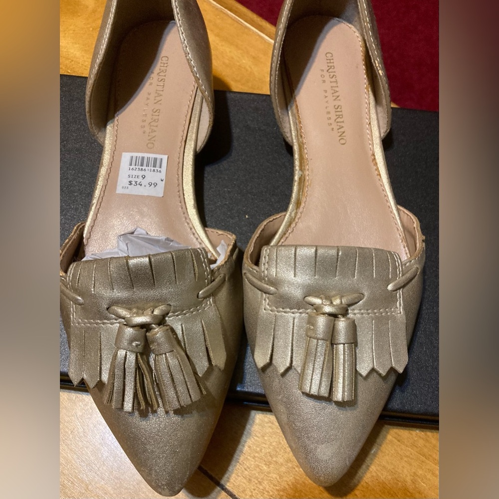 Ladies Size 9W Christian Siriano Flats - Picture 2 of 10